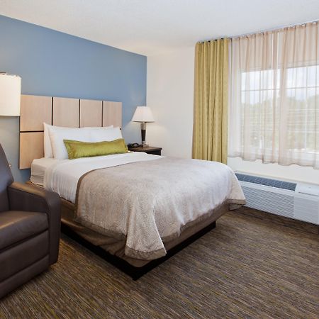 Sonesta Simply Suites Huntsville Research Park Екстериор снимка
