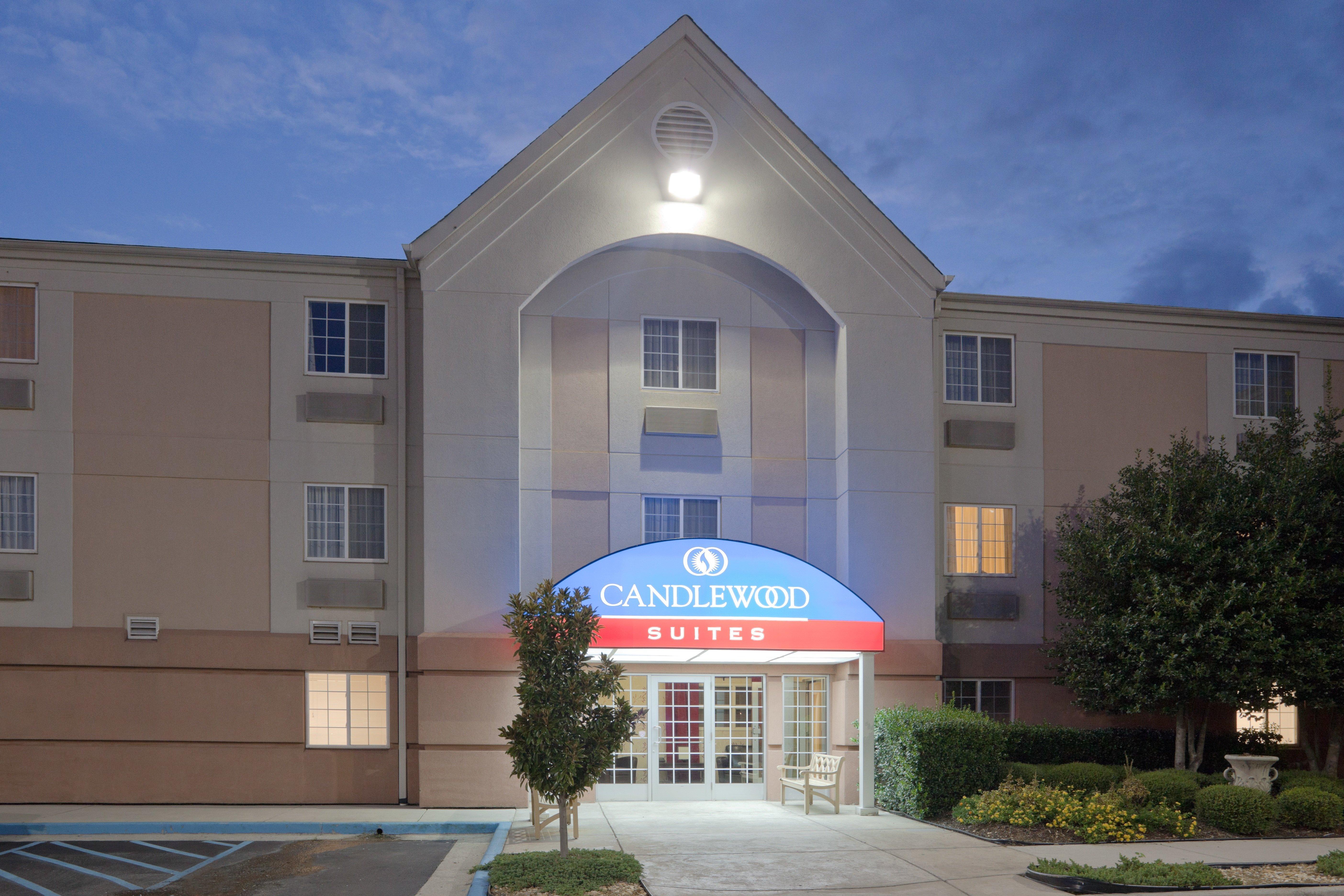 Sonesta Simply Suites Huntsville Research Park Екстериор снимка
