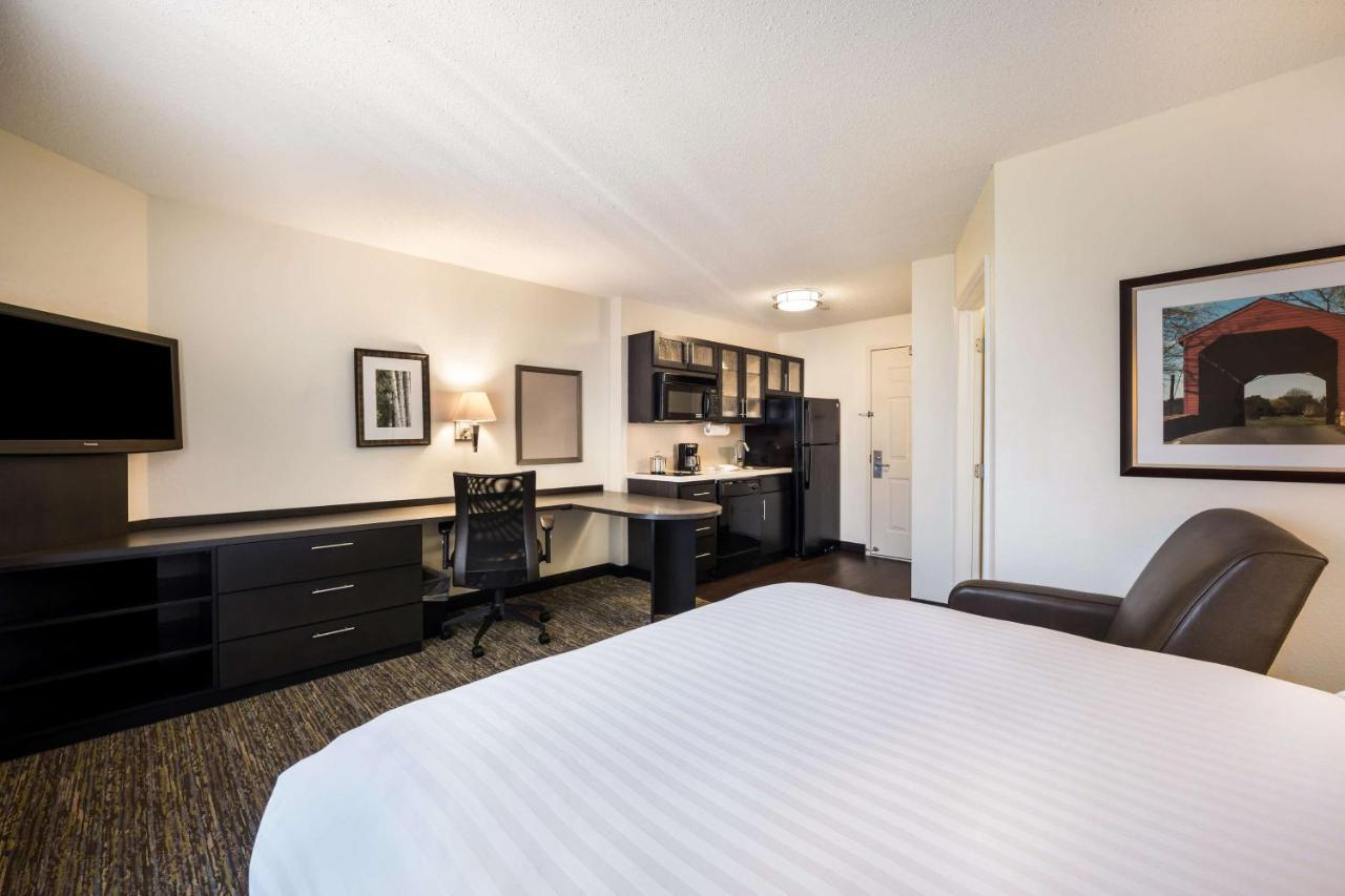 Sonesta Simply Suites Huntsville Research Park Екстериор снимка