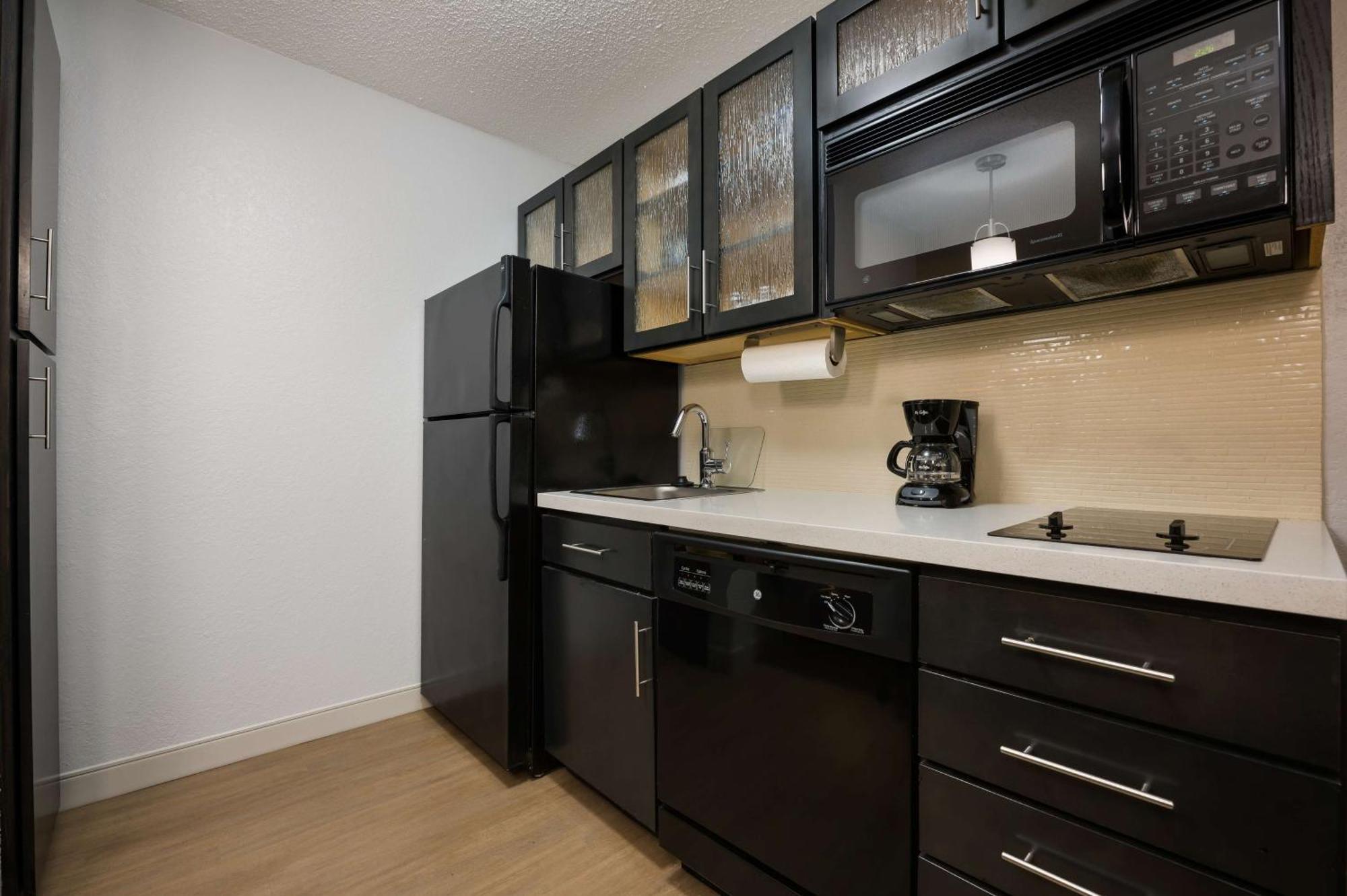 Sonesta Simply Suites Huntsville Research Park Екстериор снимка