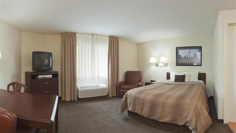 Sonesta Simply Suites Huntsville Research Park Екстериор снимка
